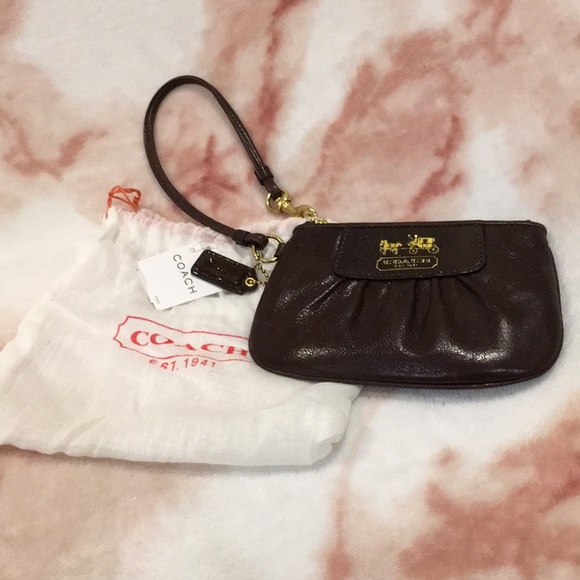 Coach Est 1941 Clutch Mini Handbag NWT keychain Chocolate Brown Leather Zip - Picture 5 of 16